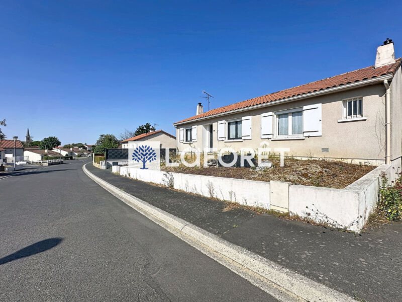 Maison à vendre, 126m², Yzernay