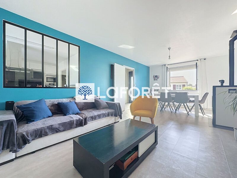 Maison à vendre, 126m², Yzernay