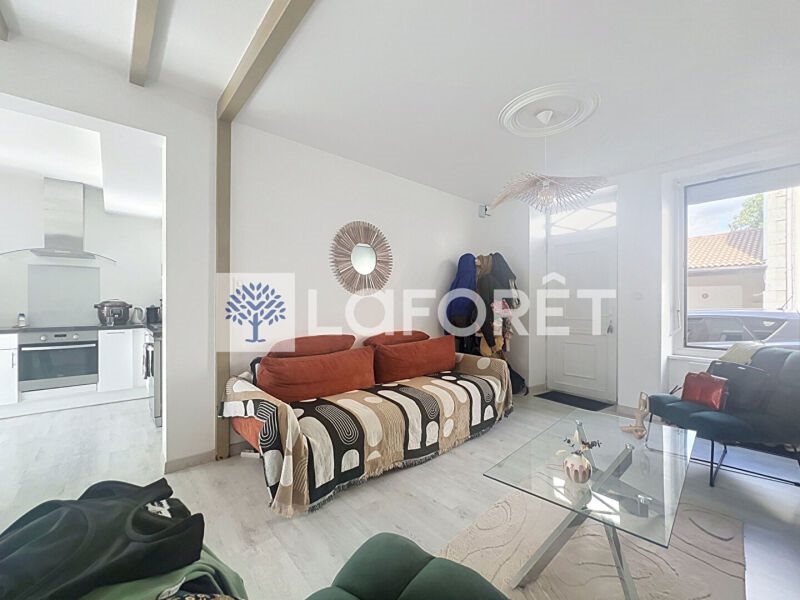 Maison à louer, 83m², Bressuire