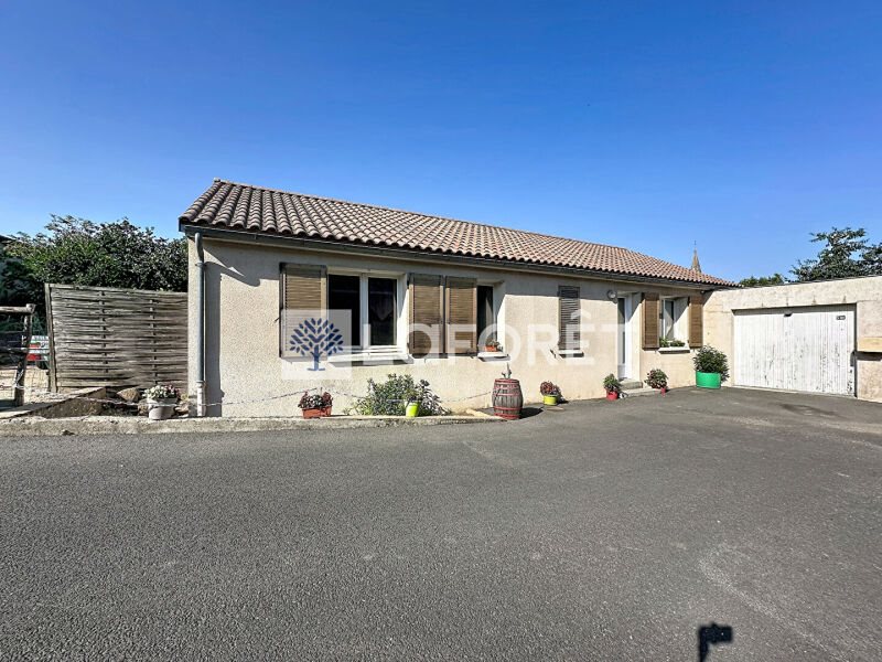 Maison à vendre, 89m², Saint-Varent