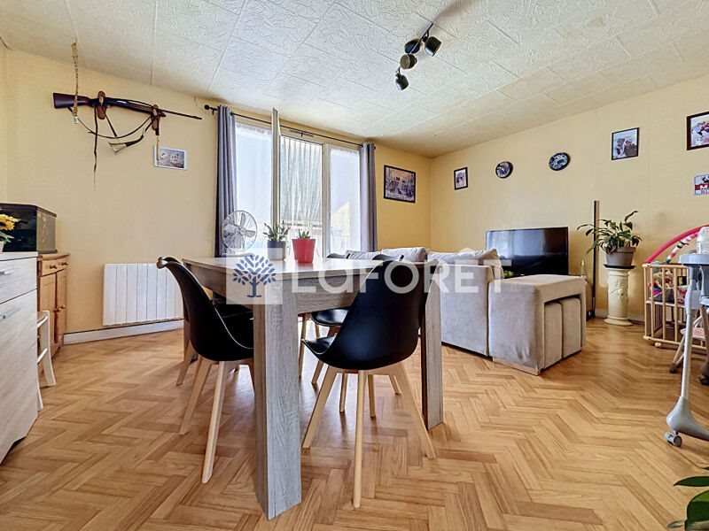 Maison à vendre, 89m², Saint-Varent