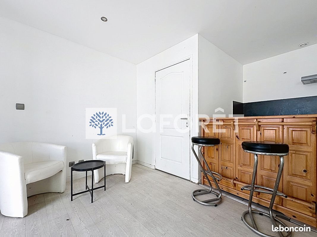 Appartement à louer, 68m², Saint-Varent