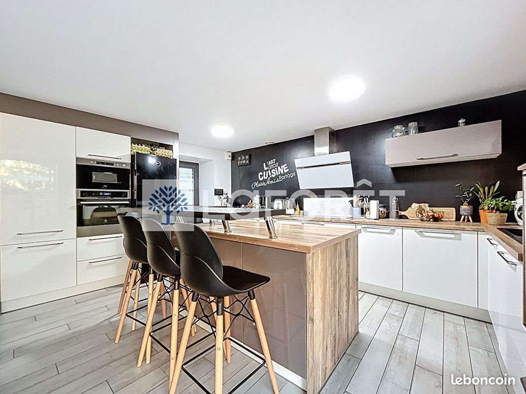 Maison à vendre, 163m², Bressuire