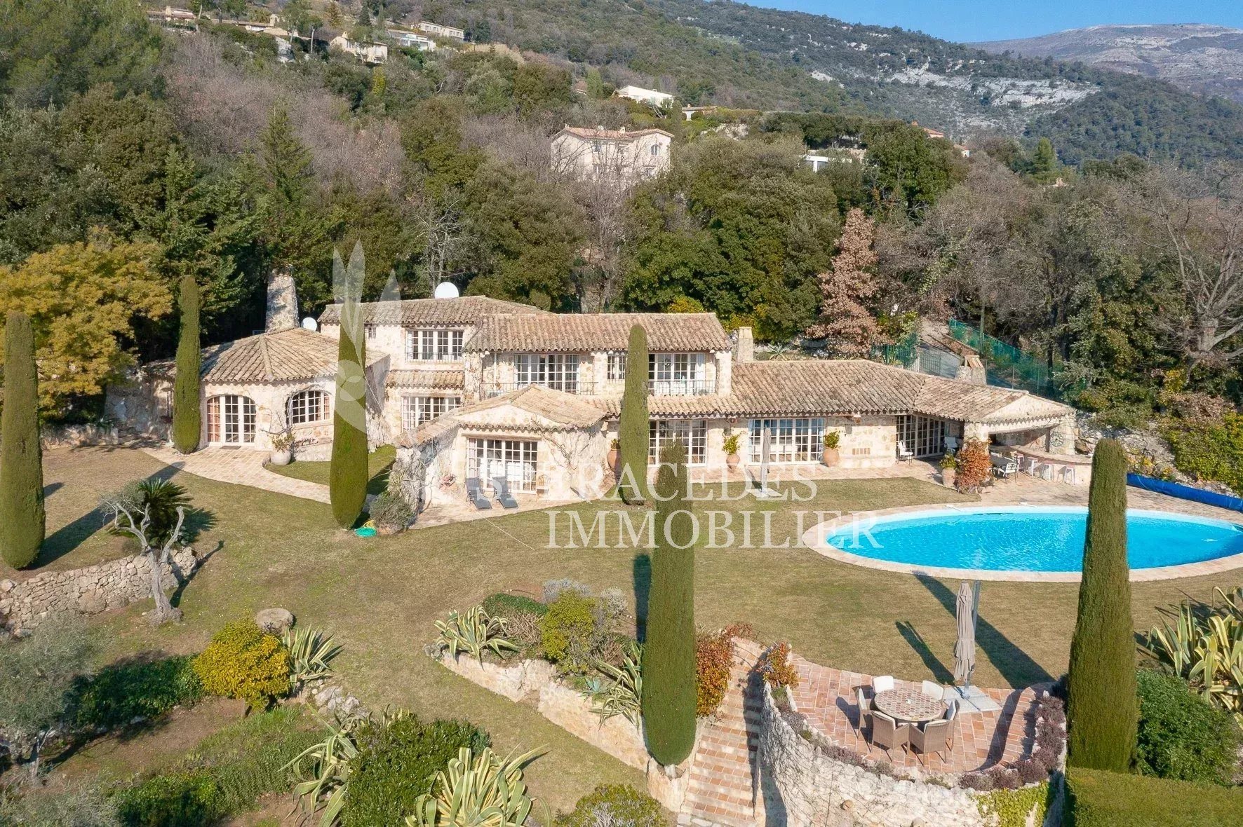 Maison à vendre, 420m², Tourrettes-sur-Loup