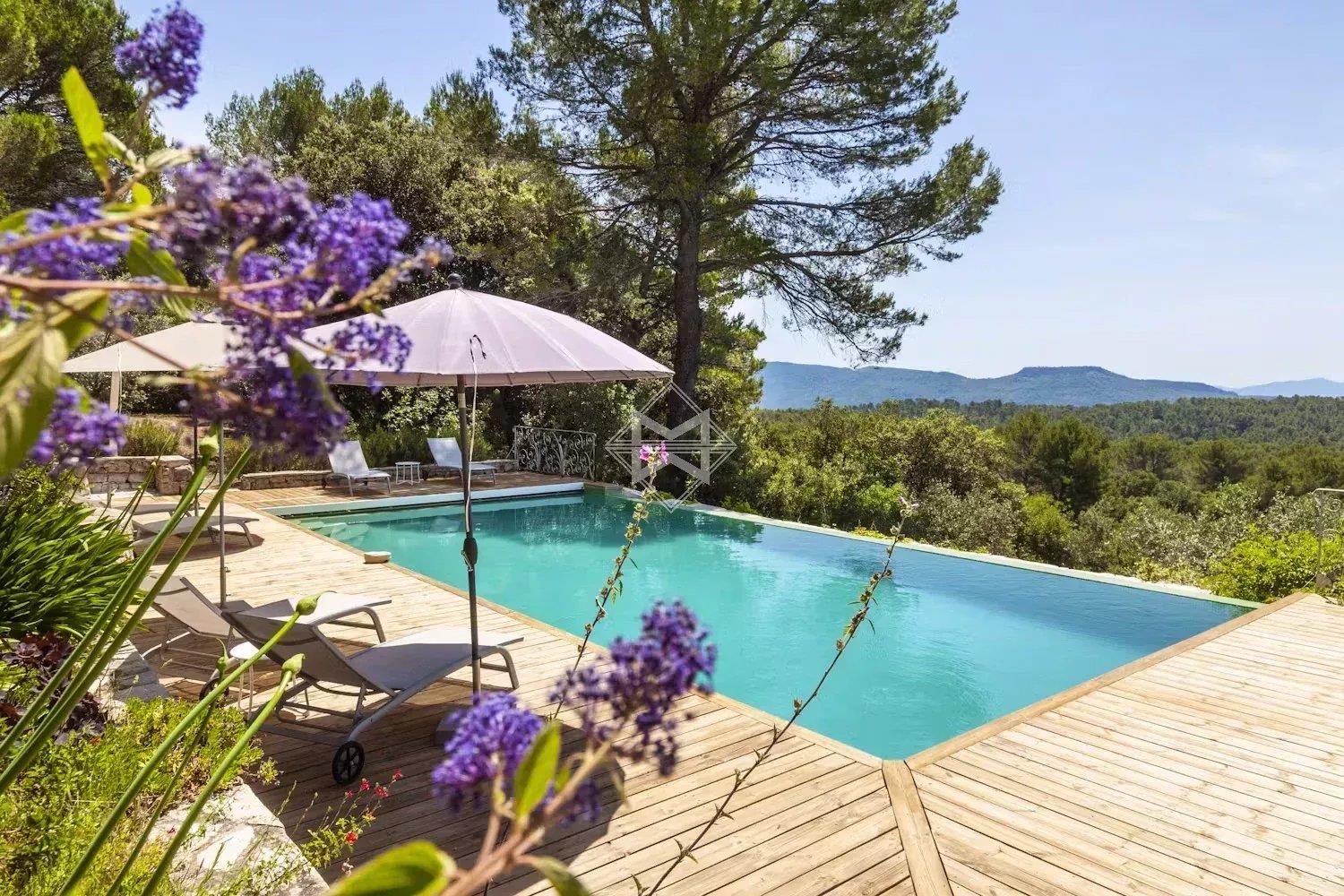 Maison à vendre, 270m², Callas