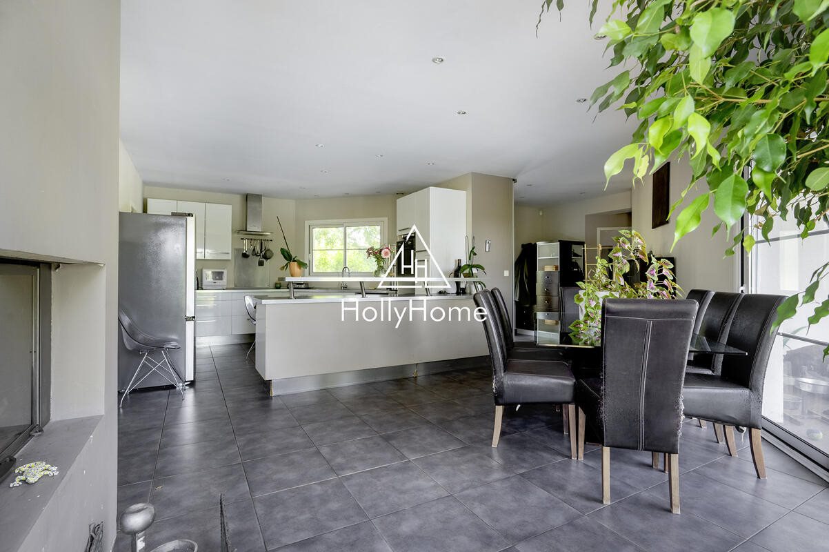 Maison à vendre, 230m², Carignan-de-Bordeaux