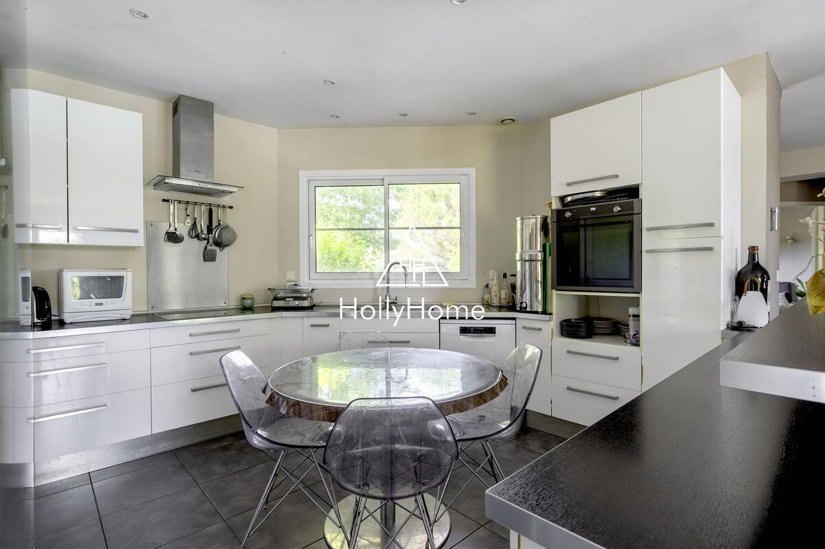 Maison à vendre, 230m², Carignan-de-Bordeaux
