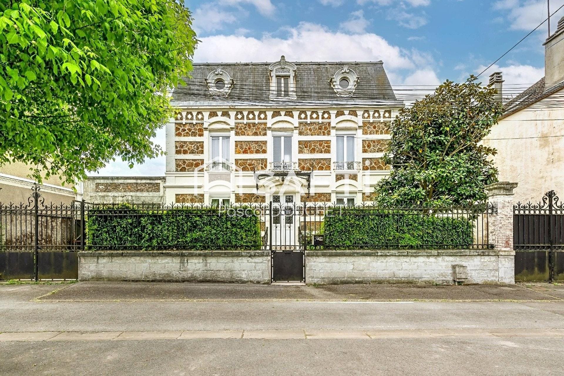 Maison à vendre, 280m², Château-Thierry