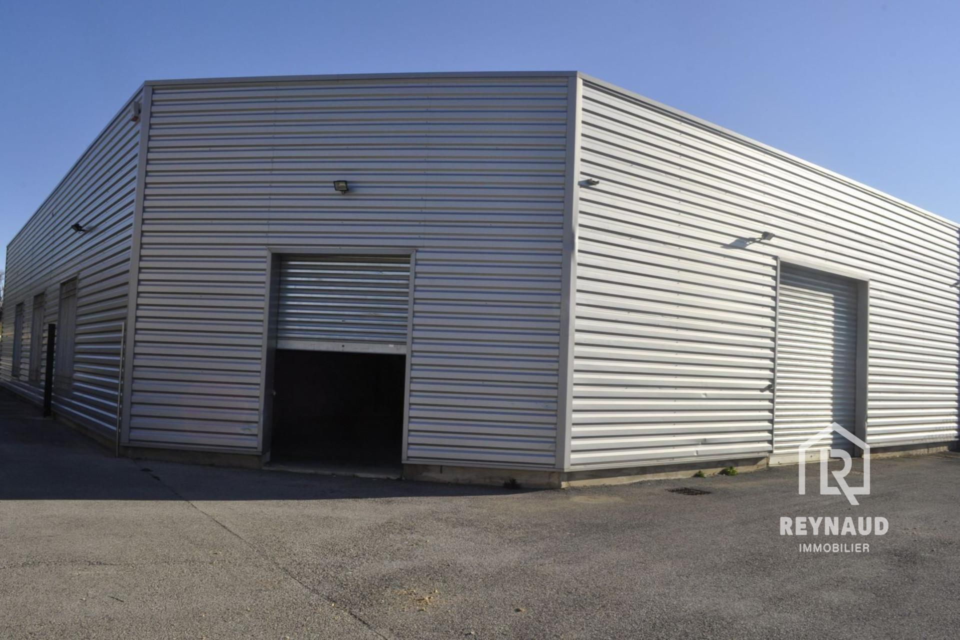 Maison à louer, 440m², Clermont-l'Hérault