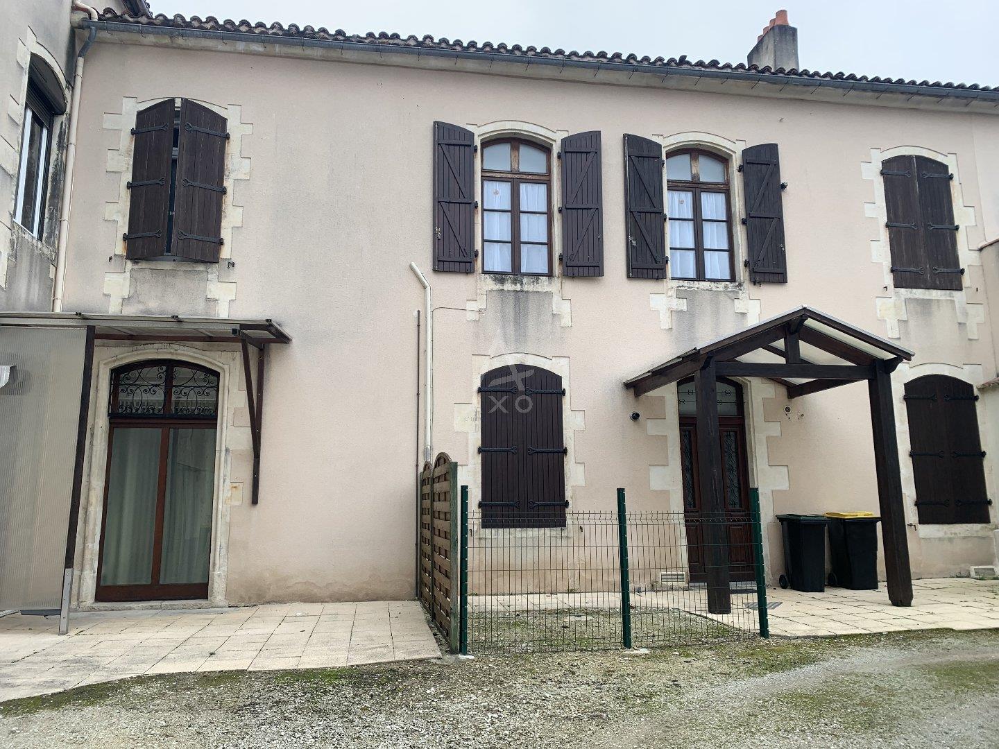 Maison à vendre, 296m², Ruffec
