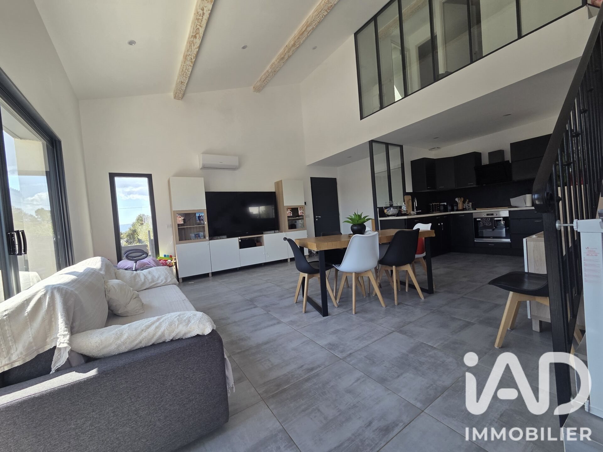 Maison à vendre, 98m², Sainte-Anastasie-sur-Issole