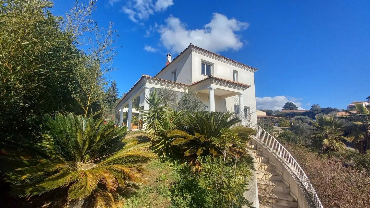 Maison à louer, 150m², Alata