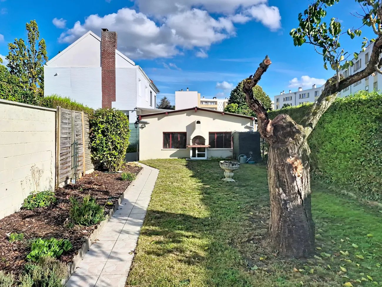 Maison à vendre, 1m², Laon