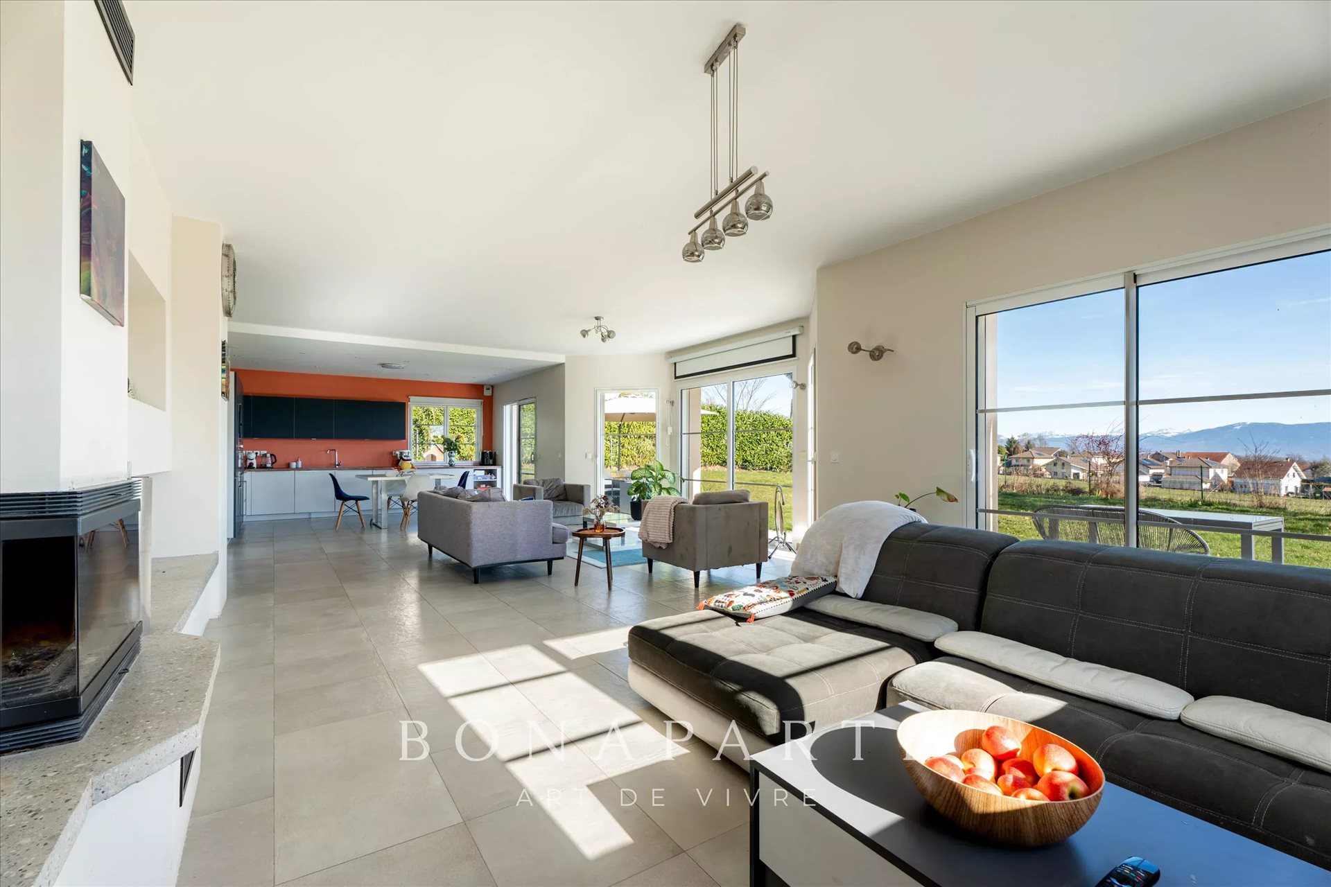 Maison à vendre, 242m², Cessy