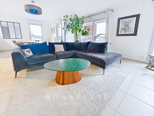 Appartement 3 pièces 90 m² · à Ségny · 90 m² · 494 000 €