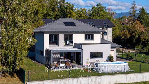 Maison 7 pièces 168 m² · à Prévessin-Moëns · 168 m² · 1 195 000 €