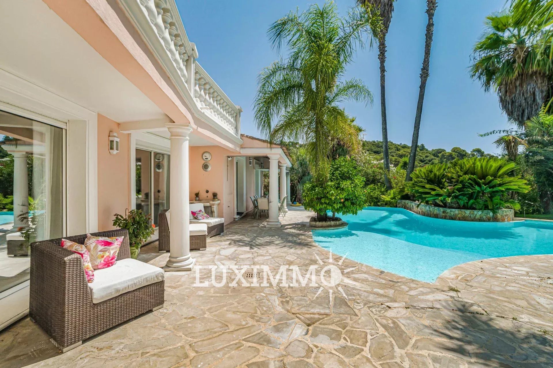 Maison à vendre, 330m², La Roquette-sur-Siagne