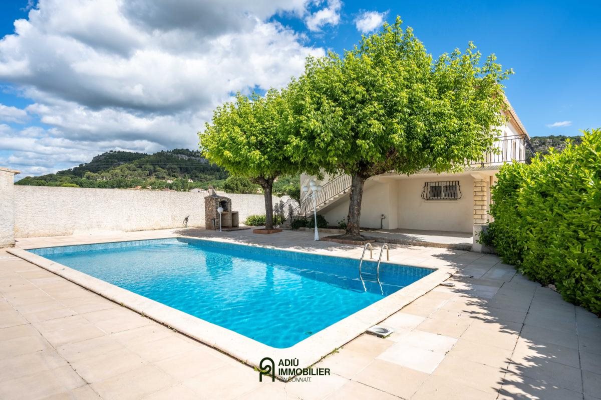 Maison à vendre, 133m², Chusclan