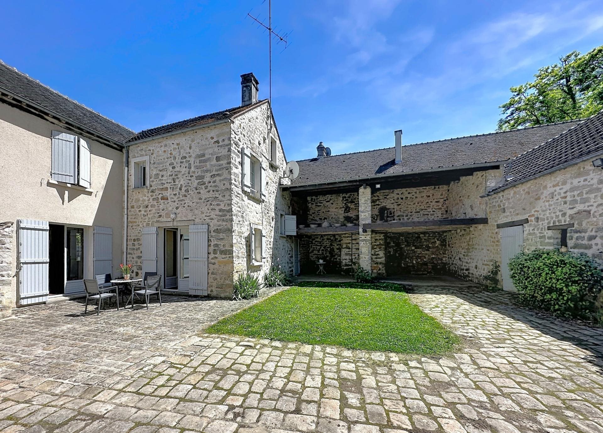 Maison à vendre, 111m², Noisy-sur-Ecole