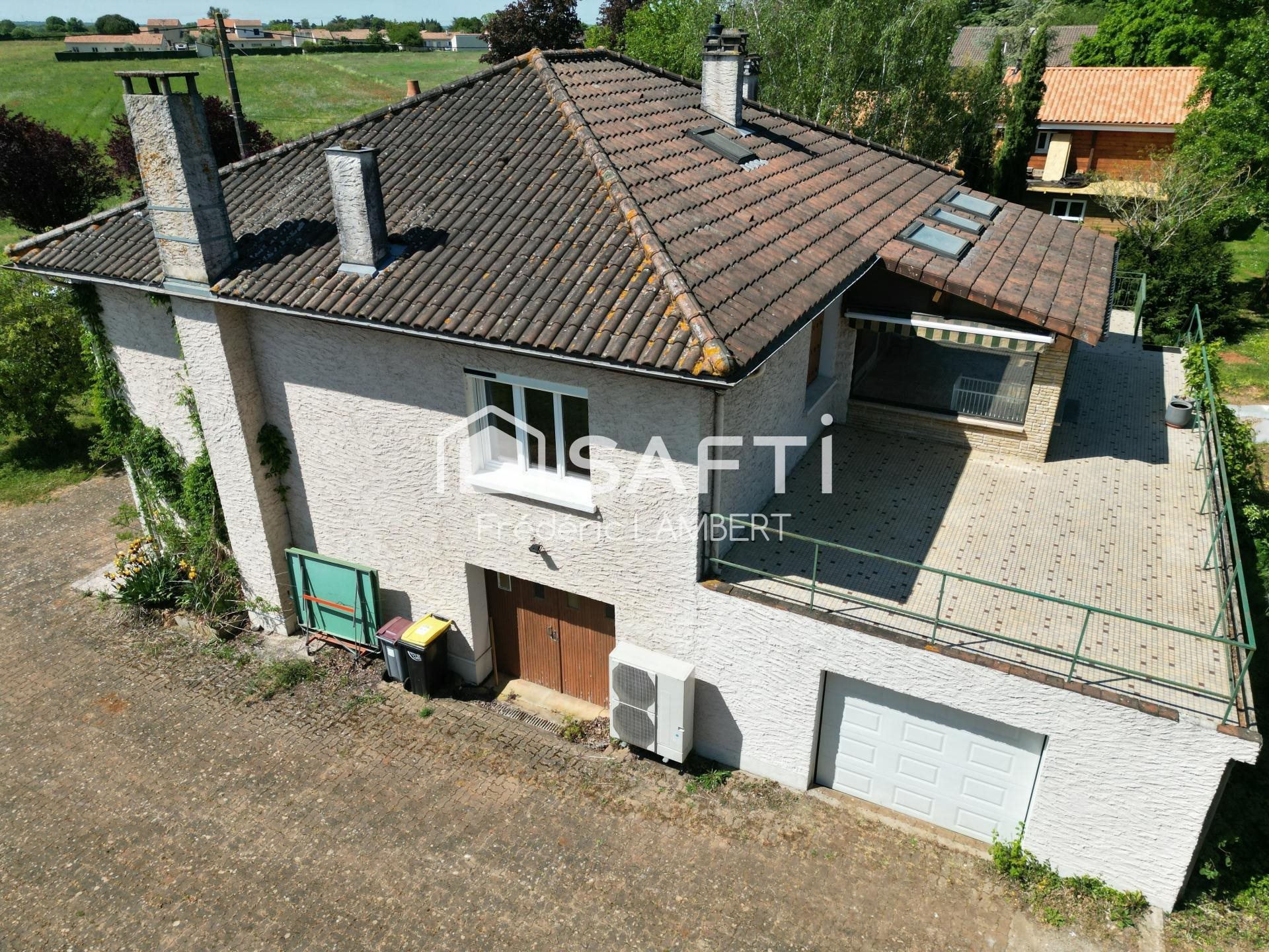 Maison à vendre, 219m², Château-Larcher