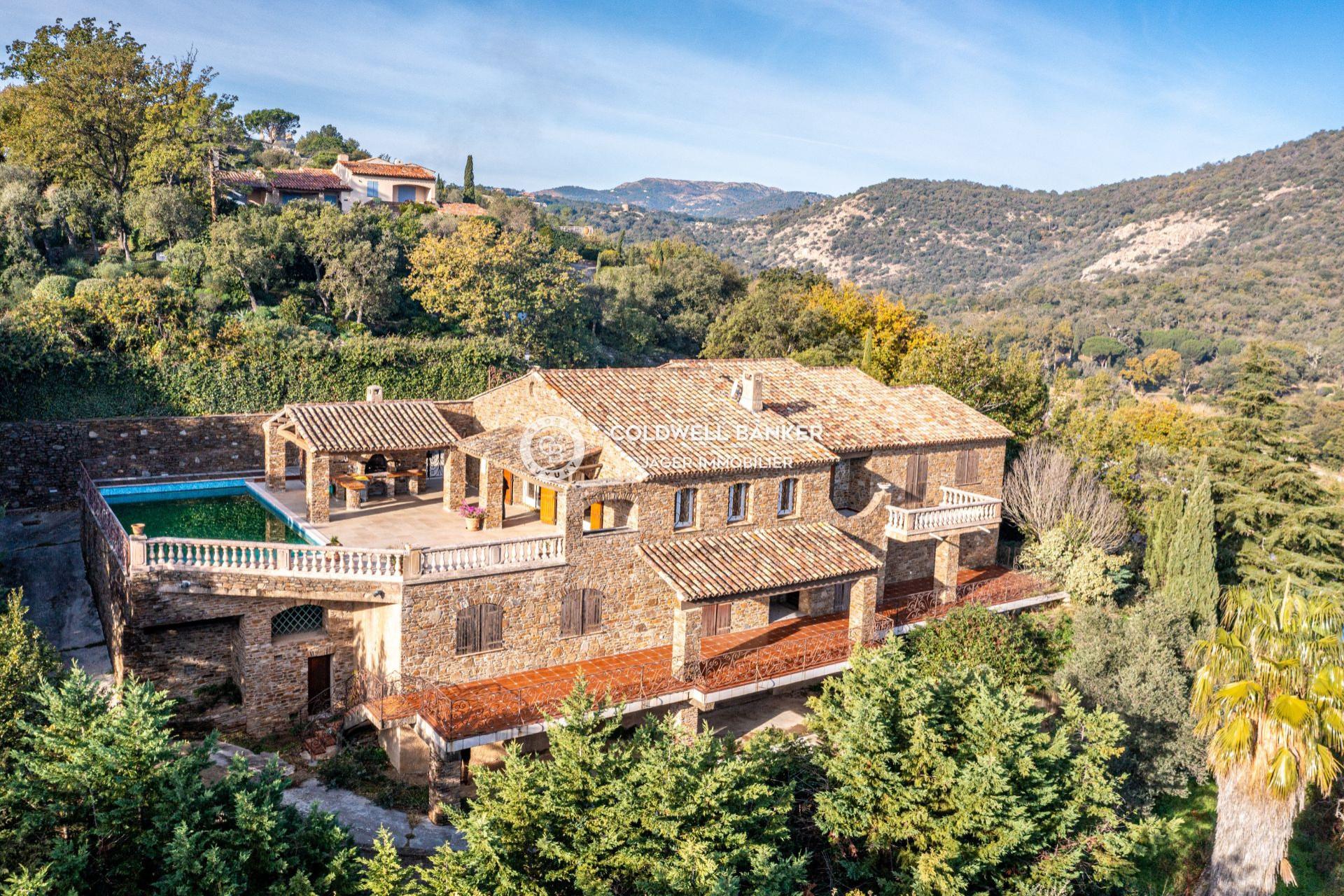 Maison à vendre, 800m², Grimaud