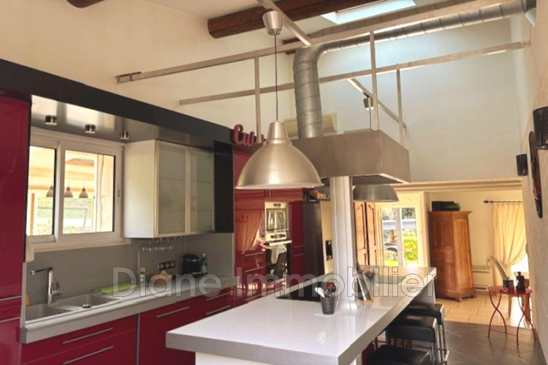 Maison à vendre, 162m², Bellegarde