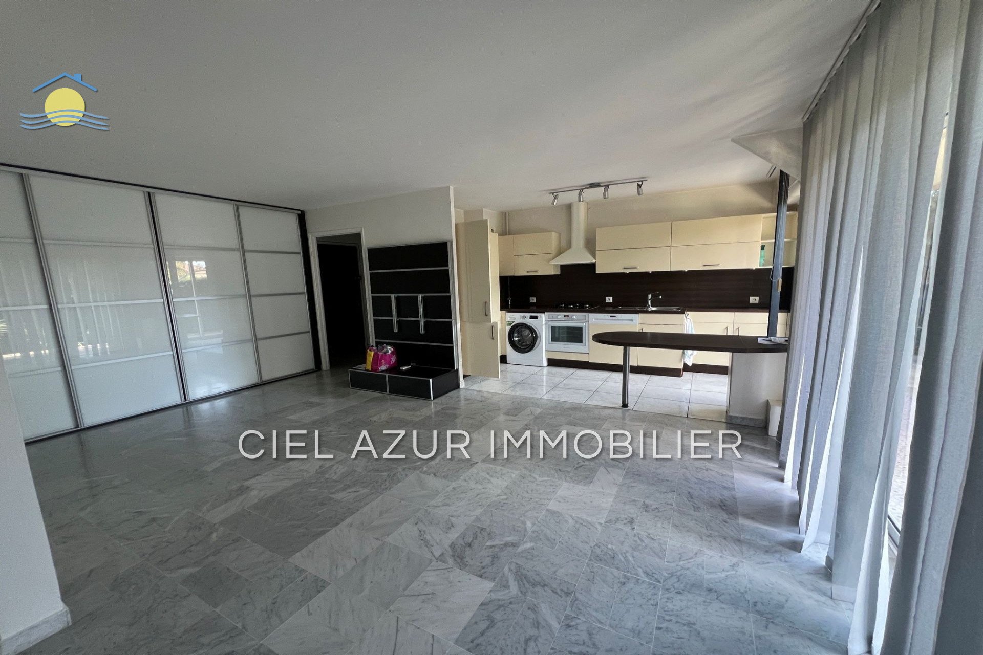 Appartement à louer, 58m², Antibes