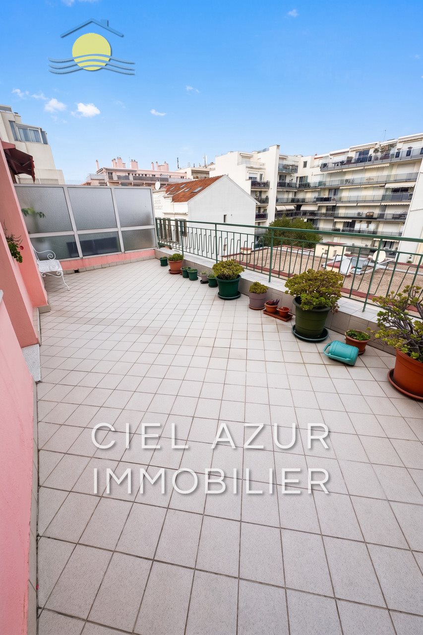 Appartement à louer, 54m², Juan-les-Pins