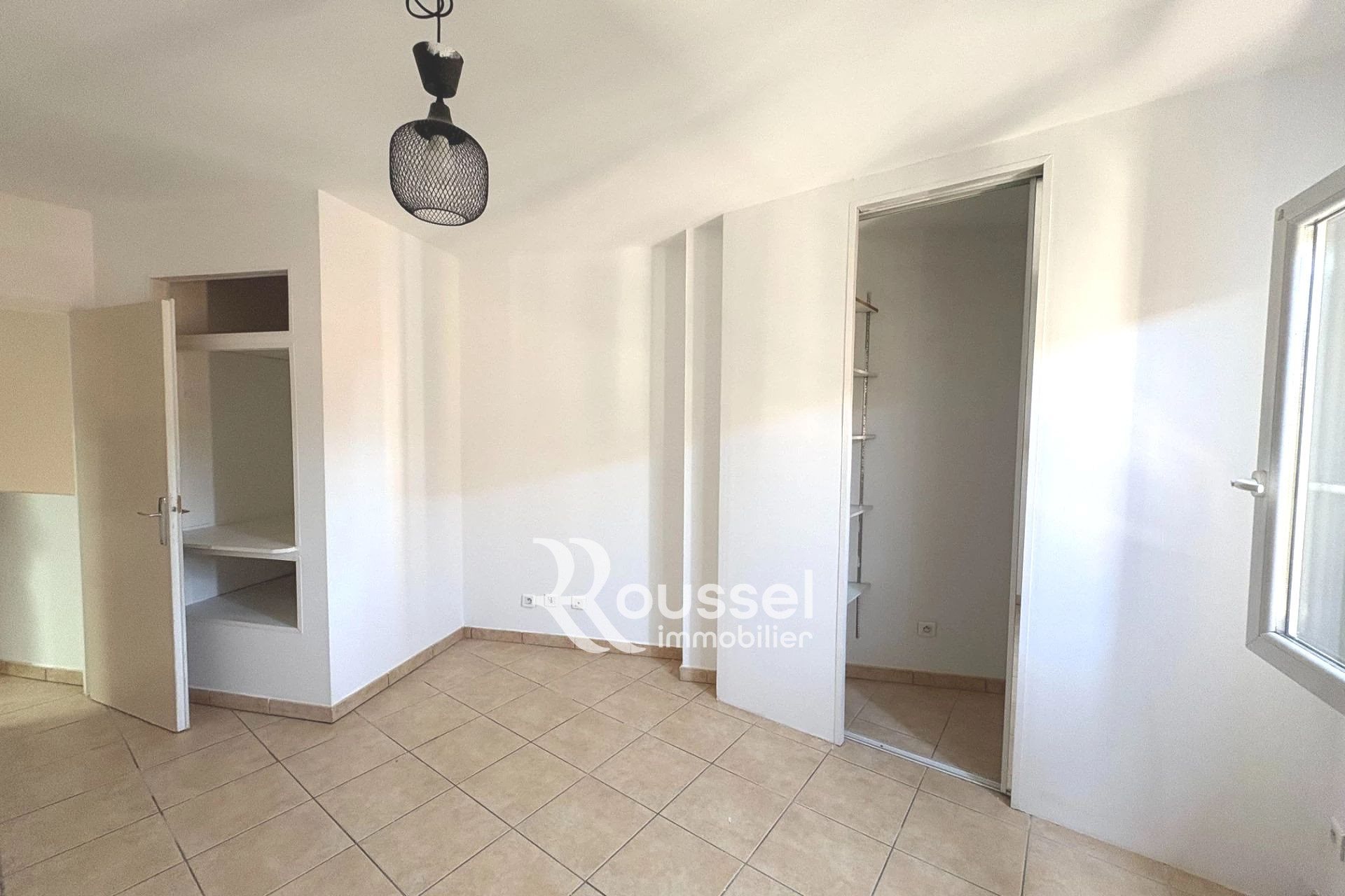 Appartement à louer, 60m², Montbazin