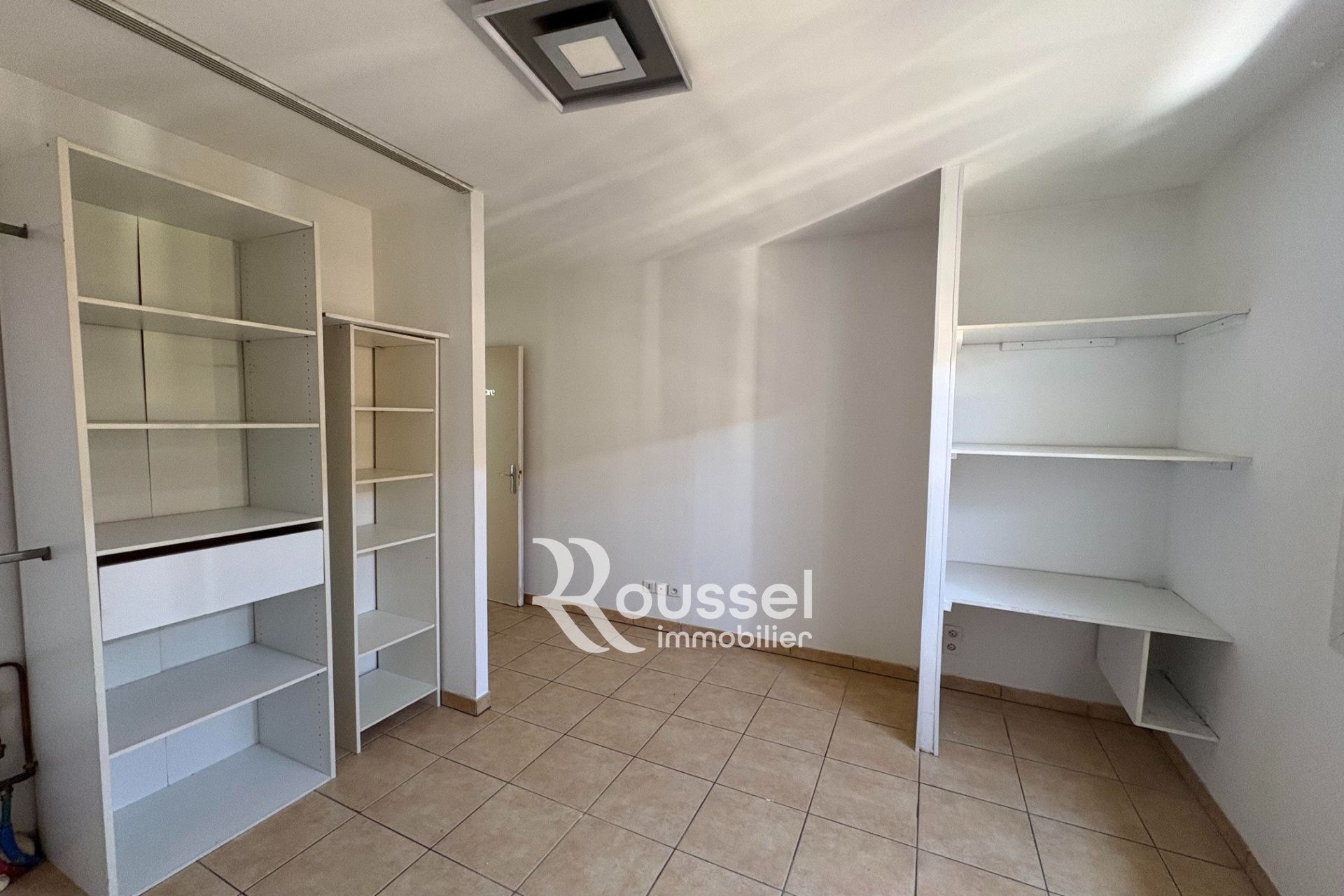 Appartement à louer, 60m², Montbazin