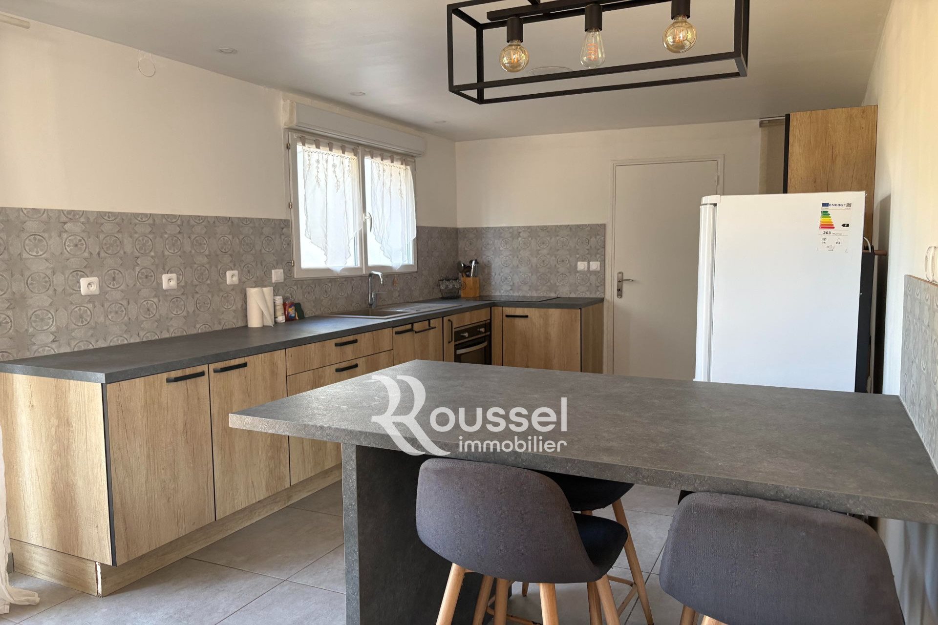 Maison à louer, 77m², Cournonsec