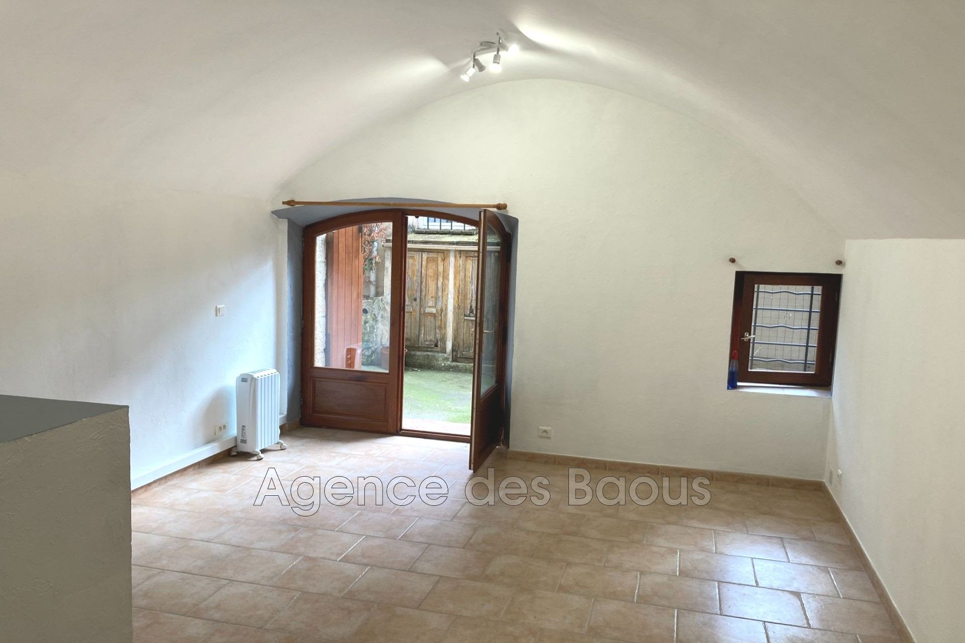 Appartement à louer, 28m², Saint-Jeannet