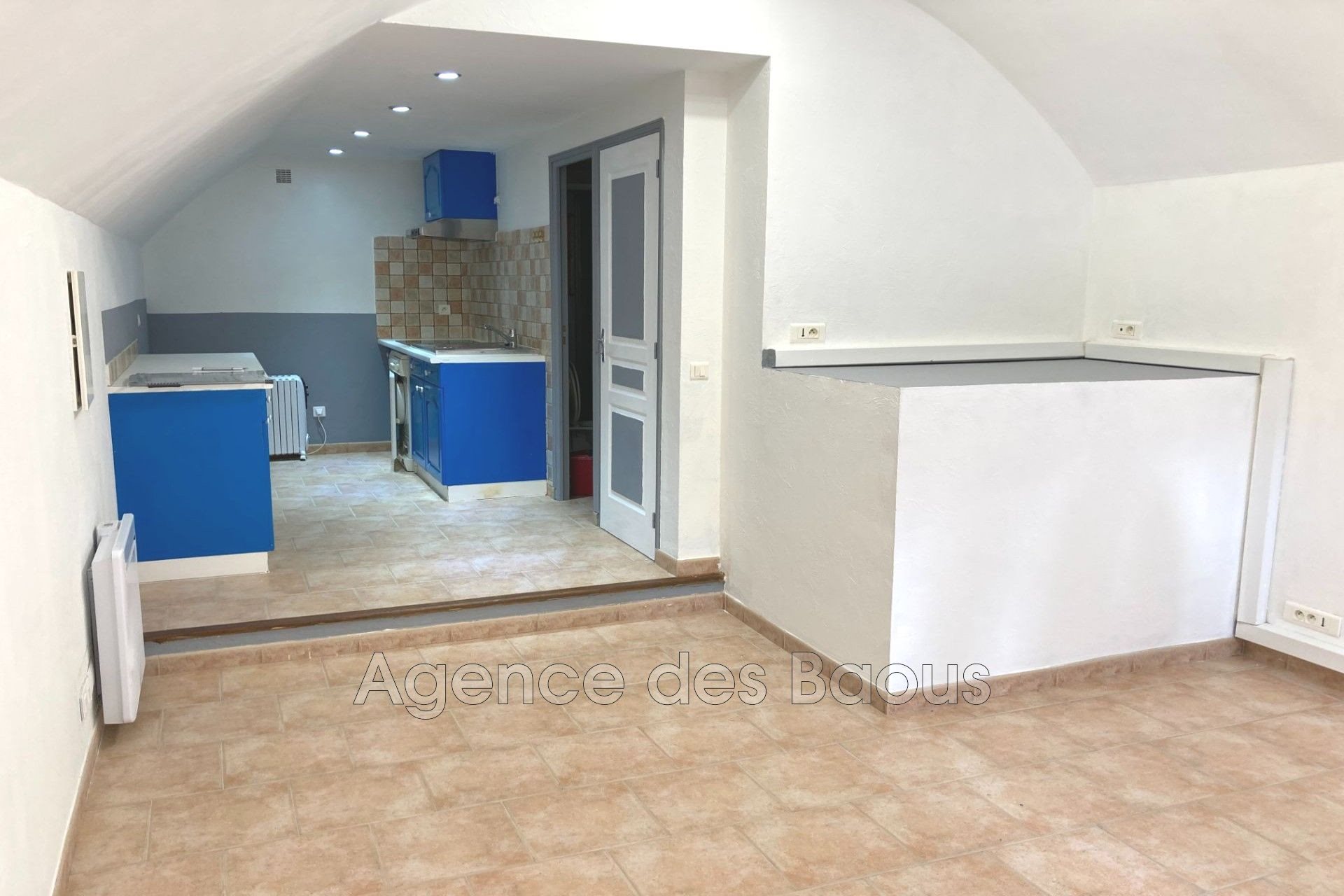 Appartement à louer, 28m², Saint-Jeannet
