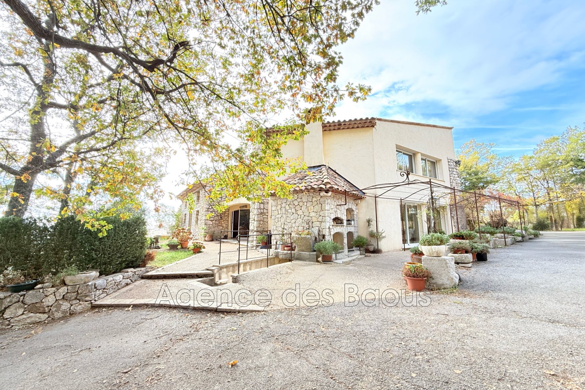 Maison à vendre, 222m², Coursegoules