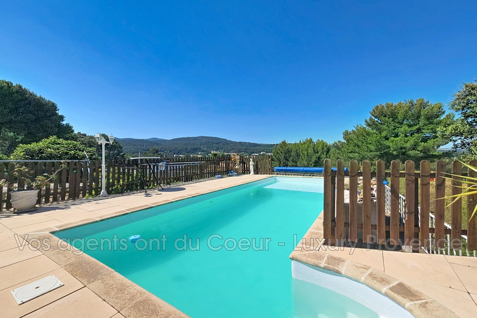Maison à vendre, 190m², Simiane-Collongue