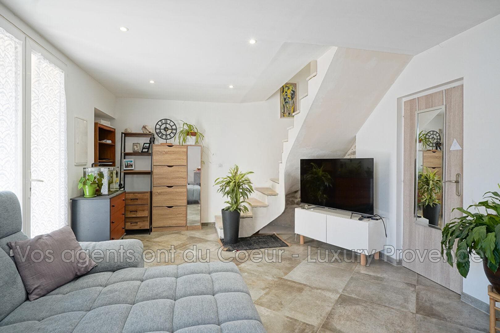 Maison à vendre, 88m², Mimet