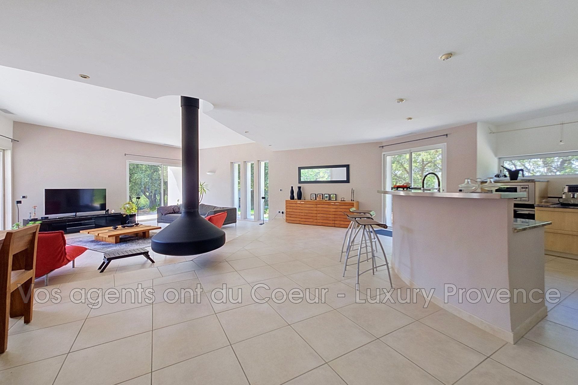 Maison à vendre, 195m², Mimet