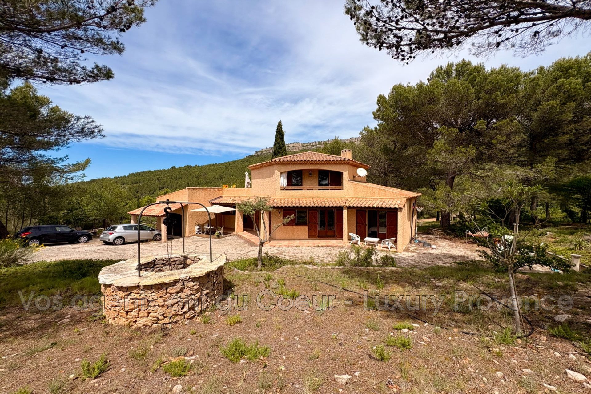 Maison à vendre, 160m², Châteauneuf-le-Rouge
