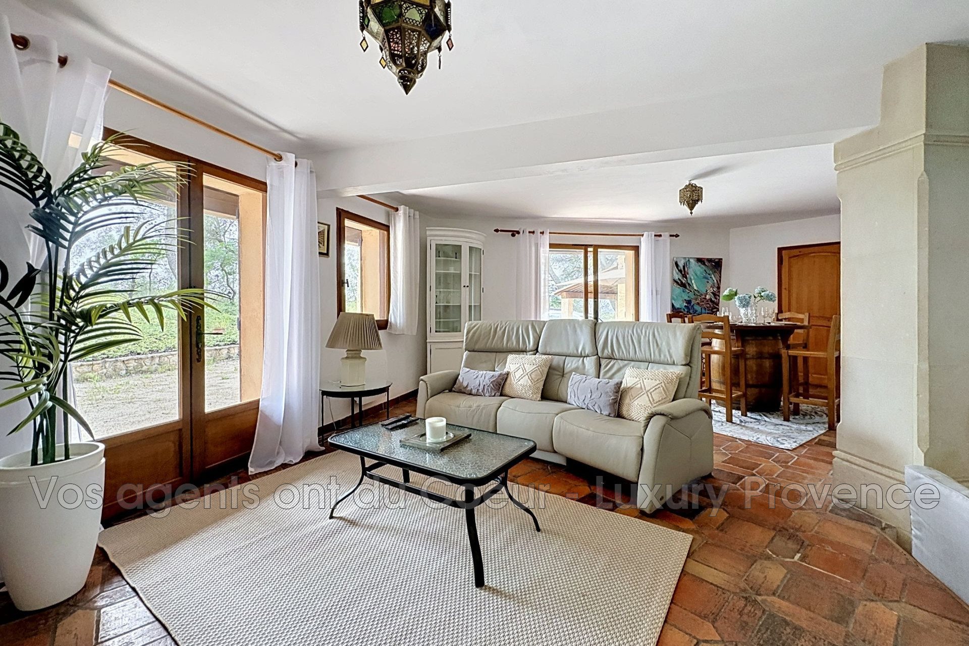 Maison à vendre, 160m², Châteauneuf-le-Rouge