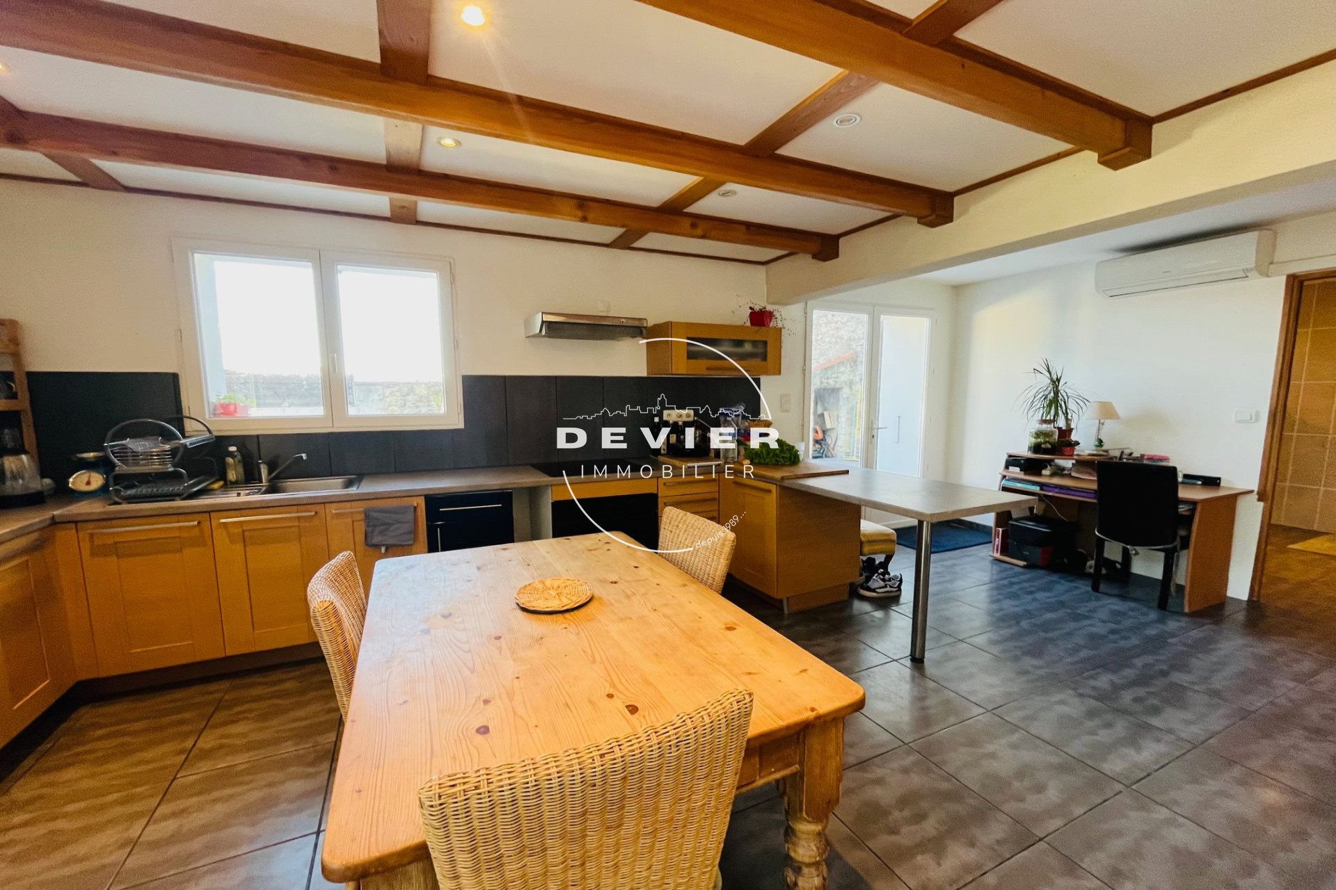 Maison à vendre, 114m², Saint-Geniès-des-Mourgues