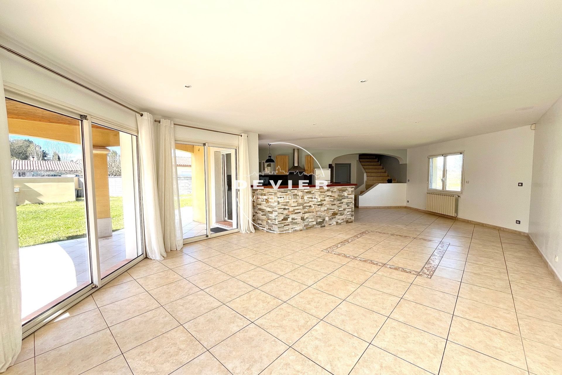Maison à vendre, 130m², Sussargues