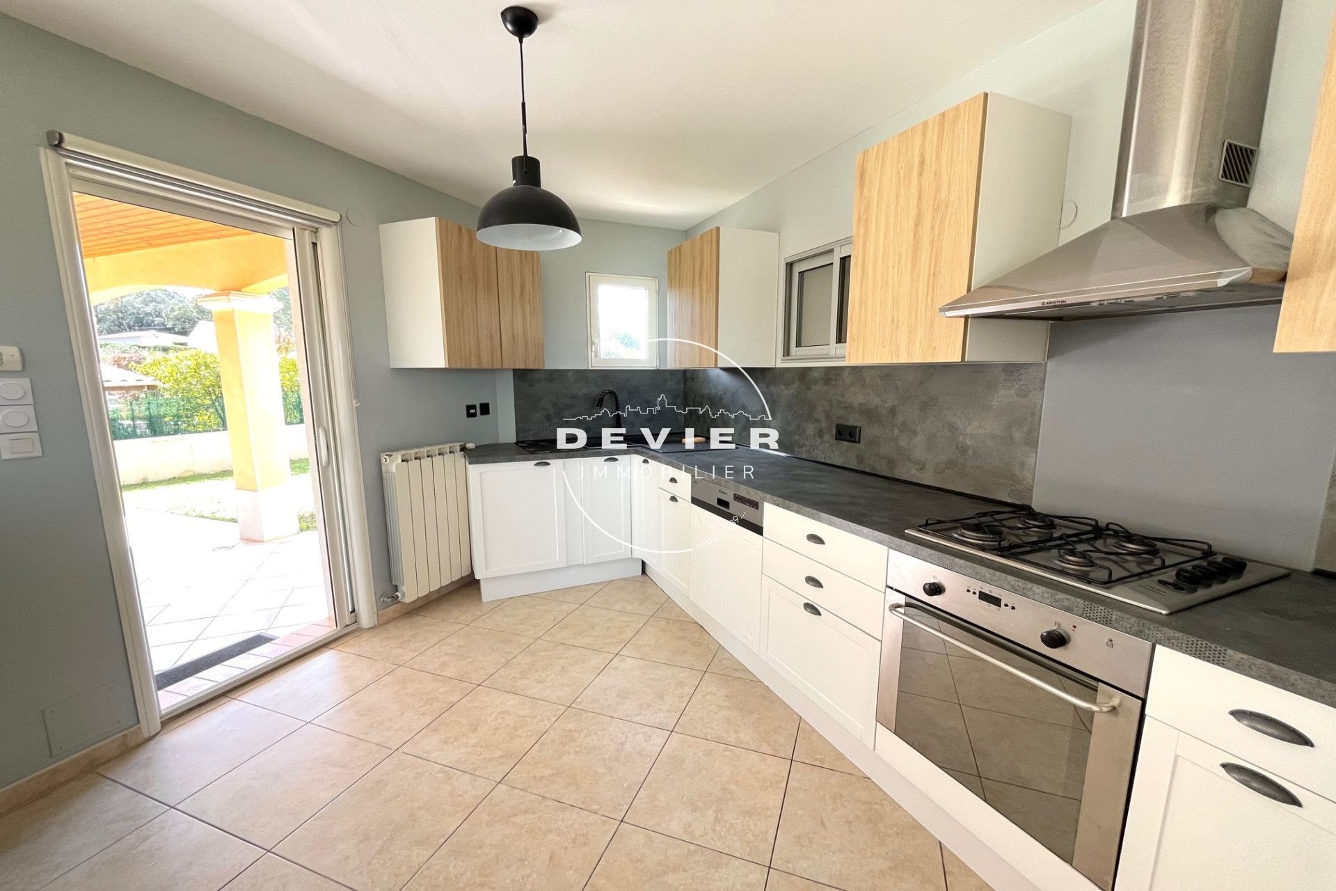 Maison à vendre, 130m², Sussargues