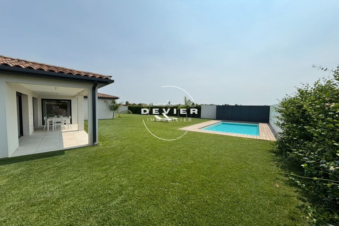 Maison à louer, 138m², Mudaison