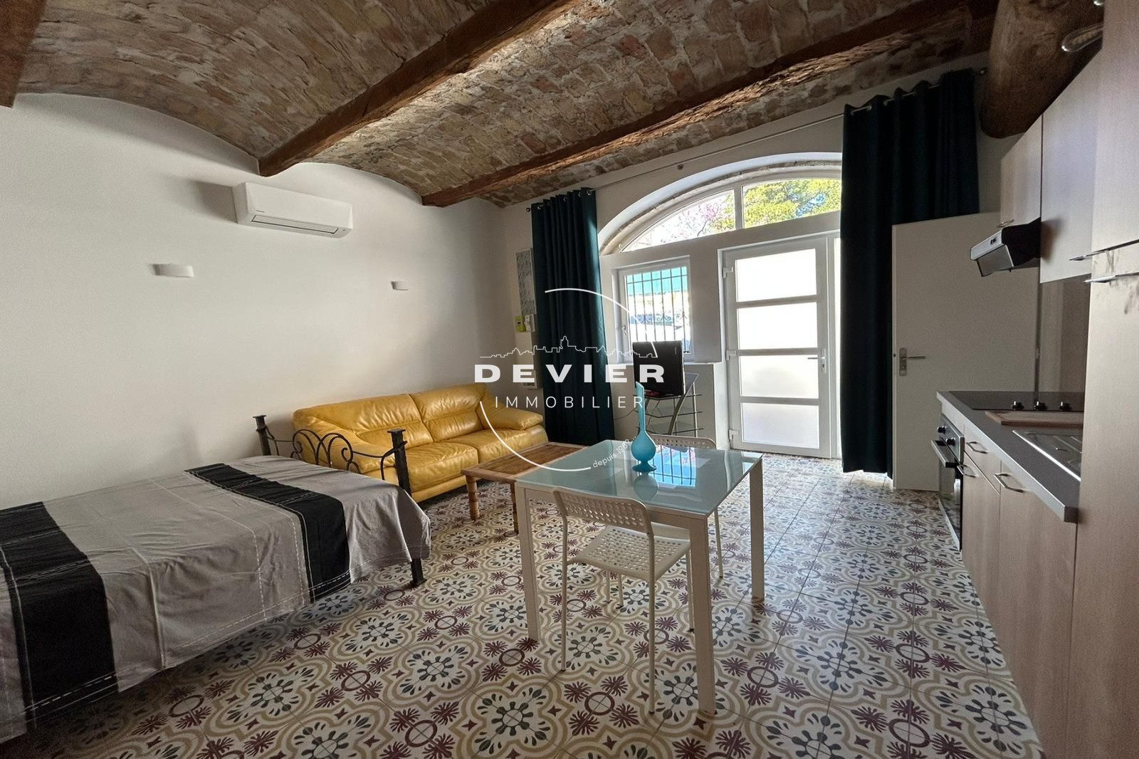 Appartement à louer, 35m², Saint-Geniès-des-Mourgues