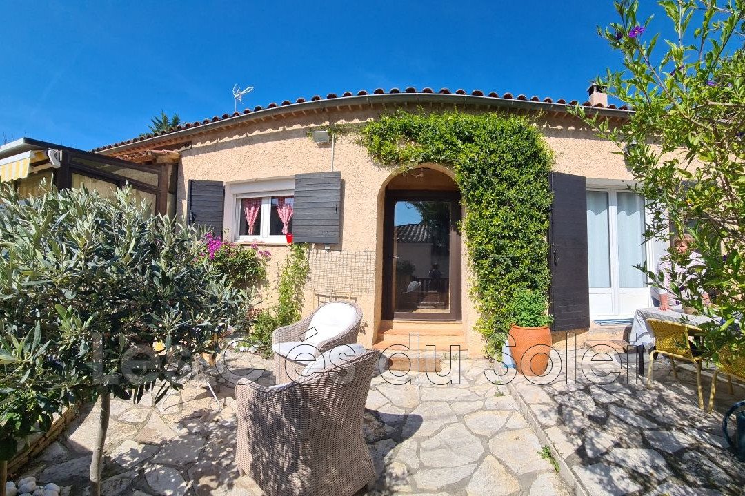 Maison à louer, 134m², Saint-Cyr-sur-Mer