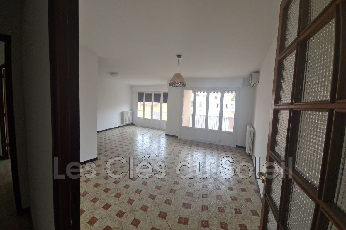Appartement à louer, 81m², Bandol