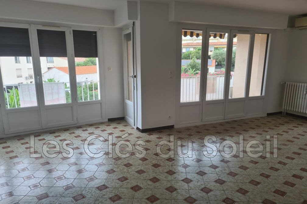 Appartement à louer, 81m², Bandol