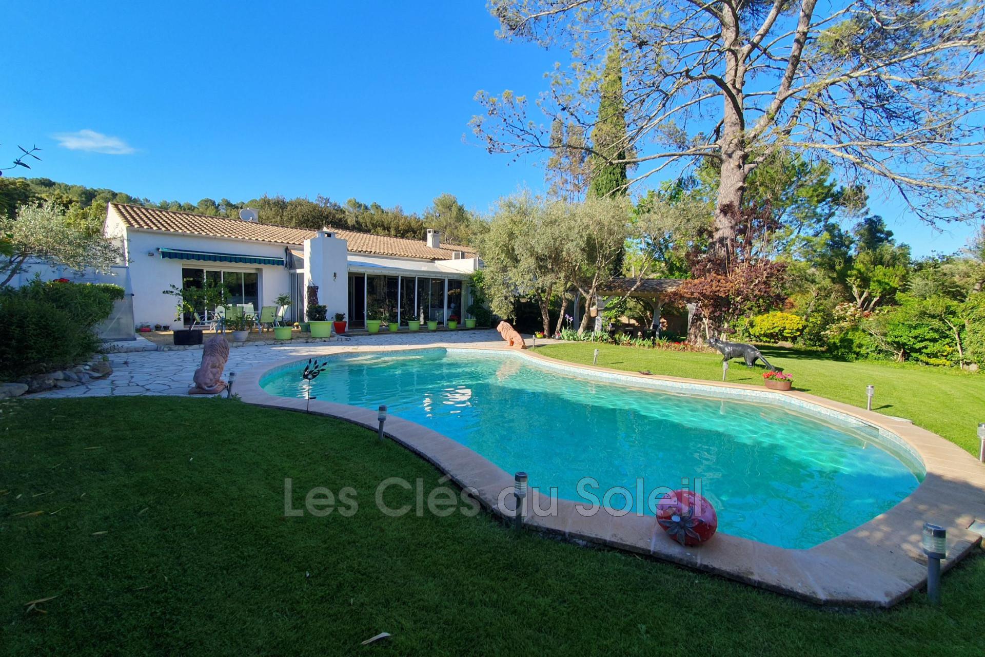 Maison à vendre, 185m², Solliès-Toucas