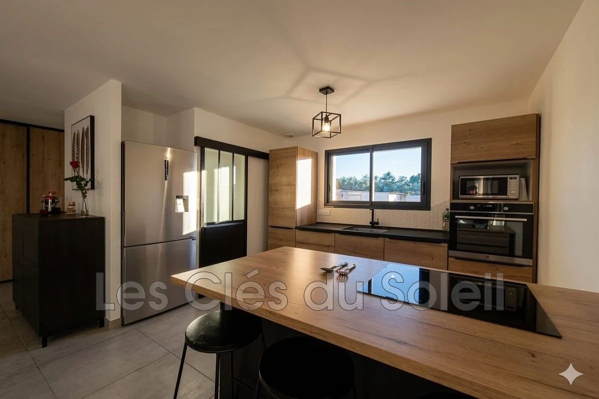 Maison à vendre, 95m², Cuers
