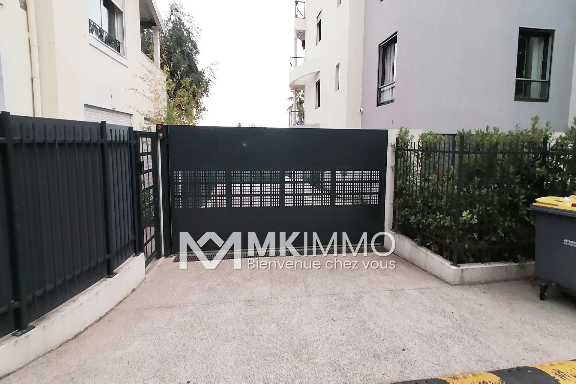 Maison à louer, 13m², Nice